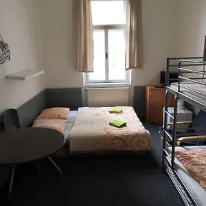 Damiell Hostel Praag